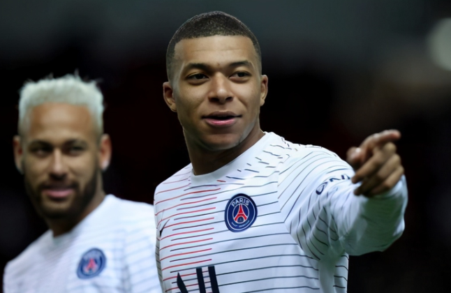 关于冰岛队主力射手因伤遗憾离场的信息