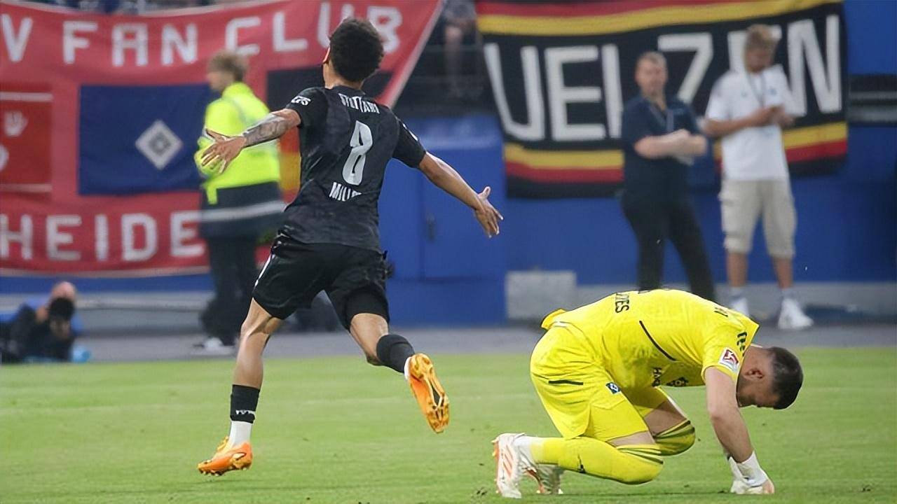 包含沙尔克战胜云达不来梅，取得开门红的词条